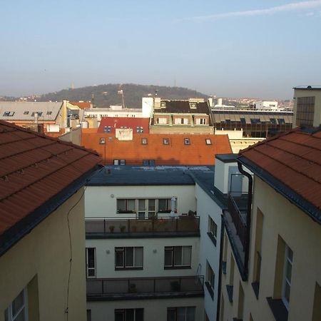 Church Pension Praha - Husuv Dum Prague Exterior photo